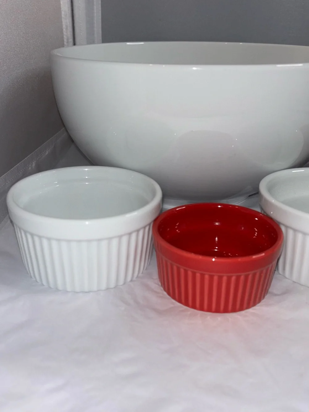 Discontinued Pier 1 White Serving Bowl with Ramekins